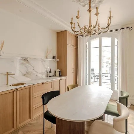 Ecrin Haussmannien Aux Arches-porte De Versailles Παρίσι