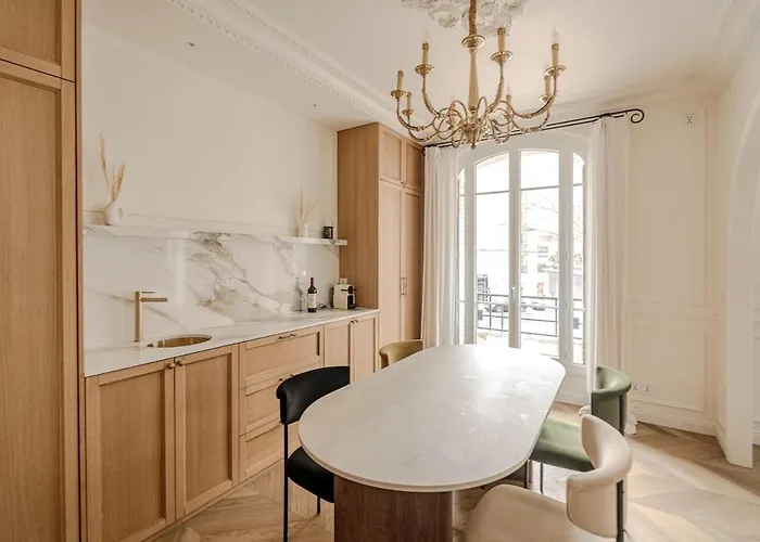 Ecrin Haussmannien Aux Arches-porte De Versailles Párizs