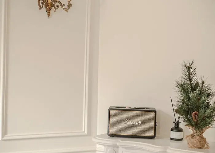 Ecrin Haussmannien Aux Arches-porte De Versailles *