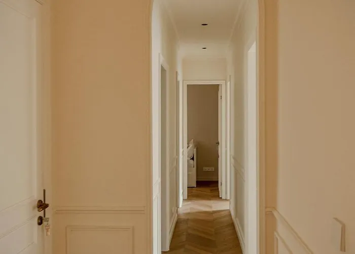 Ecrin Haussmannien Aux Arches-porte De Versailles Παρίσι