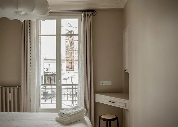 Ecrin Haussmannien Aux Arches-porte De Versailles *